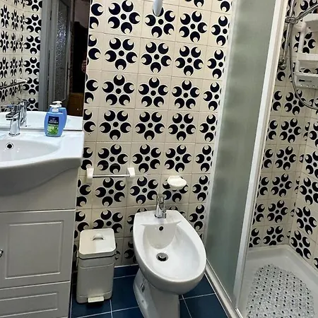 Free Wifi, 10 Min Elmas Airport Apartman Assemini